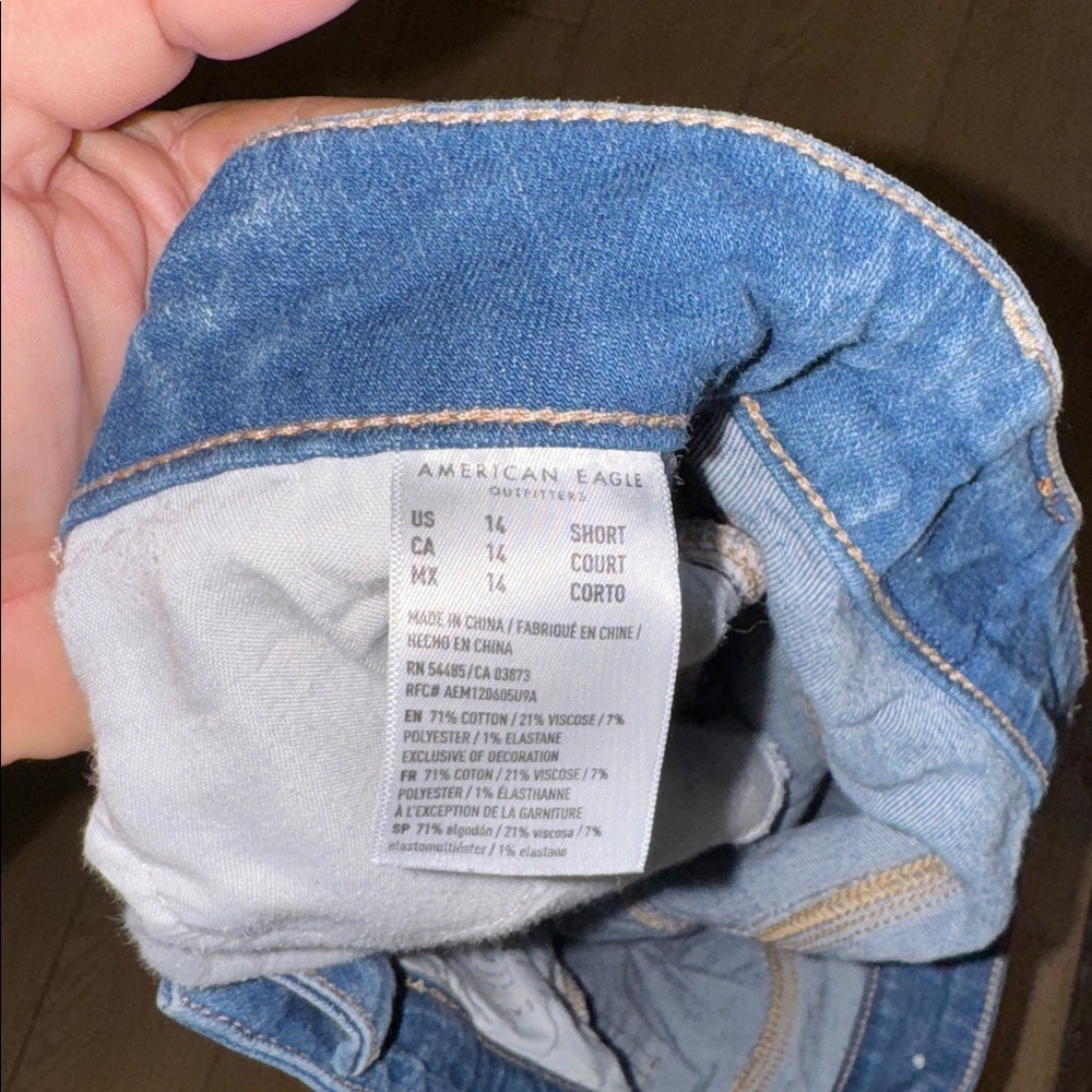 American Eagle Outfitters “Destroyed” Stretch Ankle Jeans - Picture 6 of 6